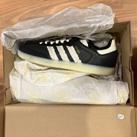 NWT!! Adidas Samba Classic Black White Sneakers - Picture 7 of 10